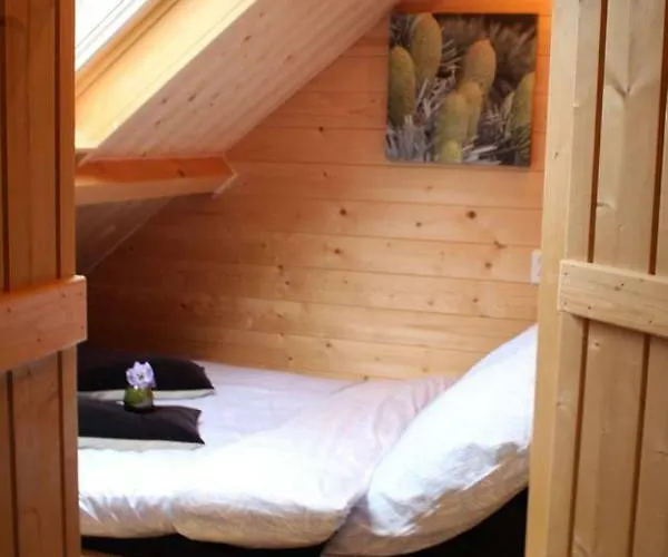 Cosy & Natural *fireplace*garden*2 Bikes * Heinenoord